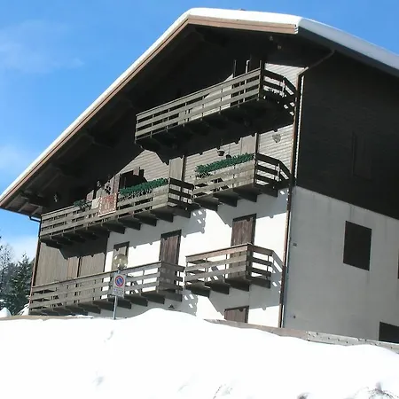 Apartment Dolomitissime Holiday Homes Alleghe